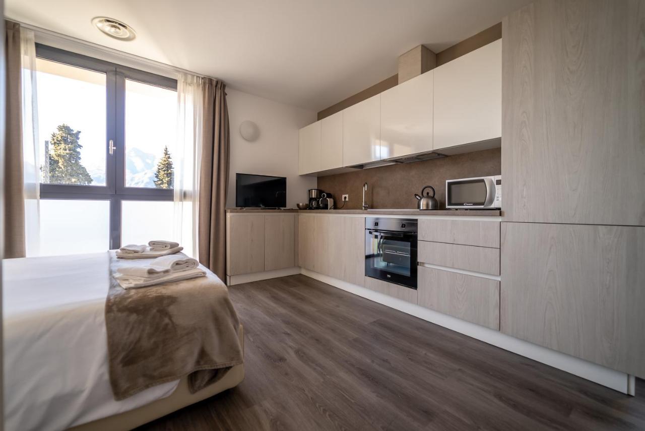 Residenza Decimina Apartment Варена Екстериор снимка