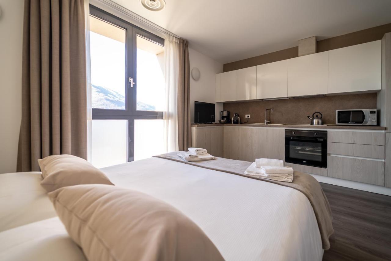 Residenza Decimina Apartment Варена Екстериор снимка