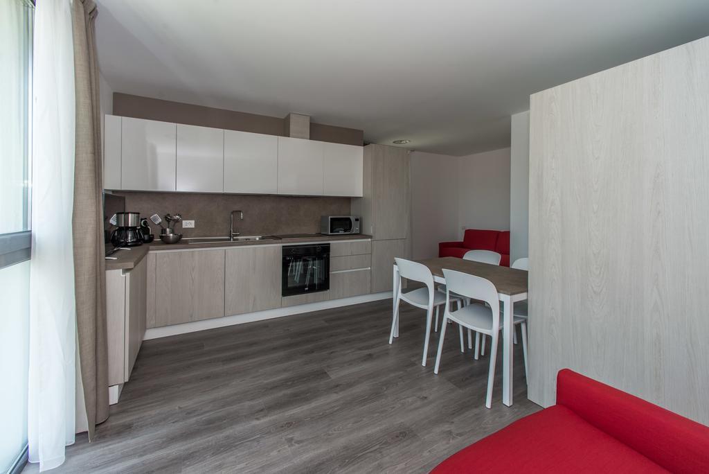 Residenza Decimina Apartment Варена Екстериор снимка